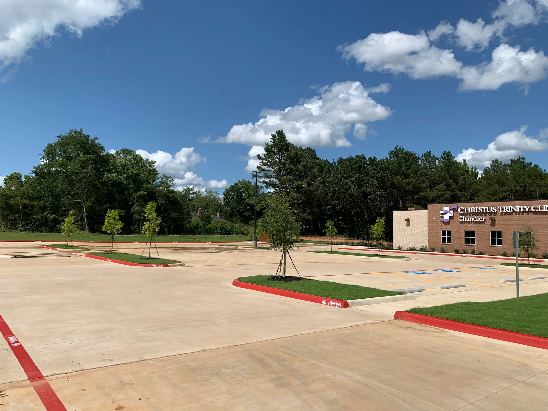 Clean parking lot in Tyler after pressure washing